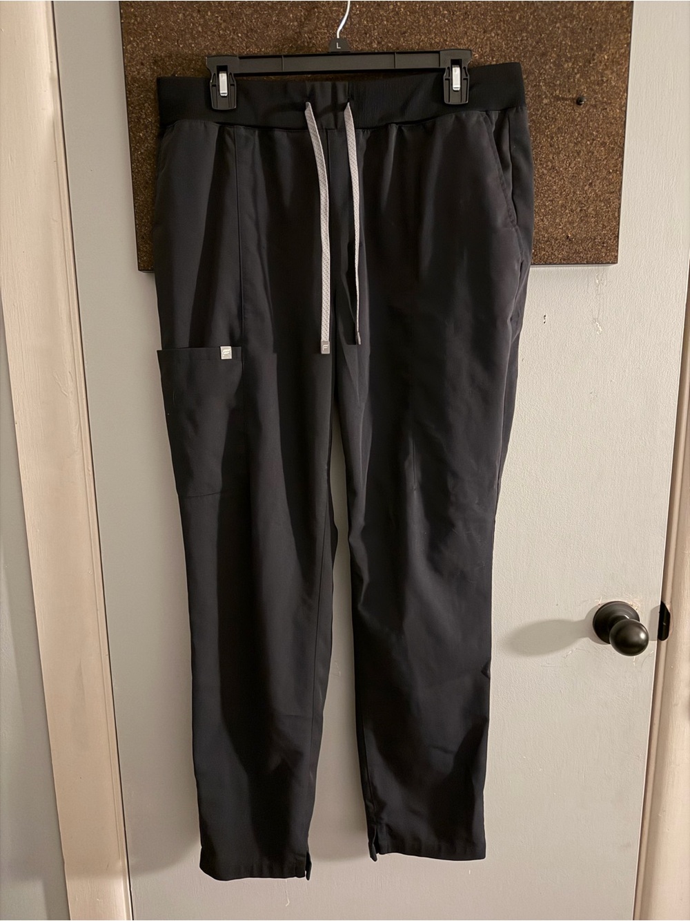 Fabletics Women's Black Straight-Leg Scrub Pants